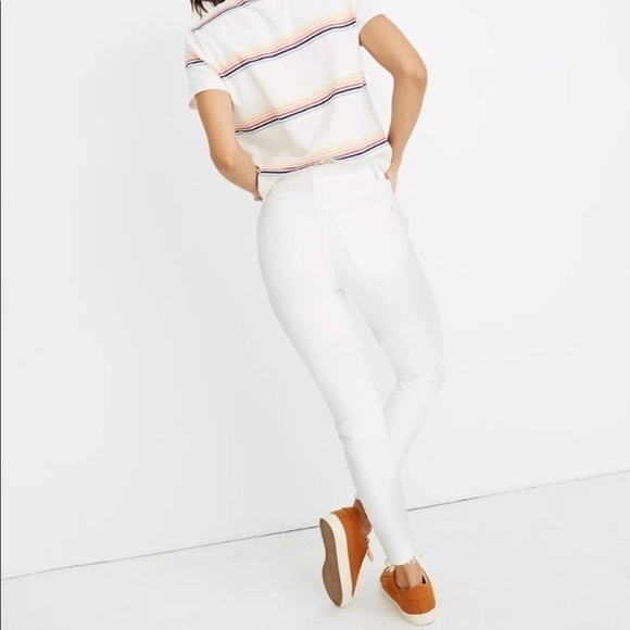 MADEWELL 9" Mid-Rise Skinny in Pure White Distressed Jeans - Picture 3 of 14